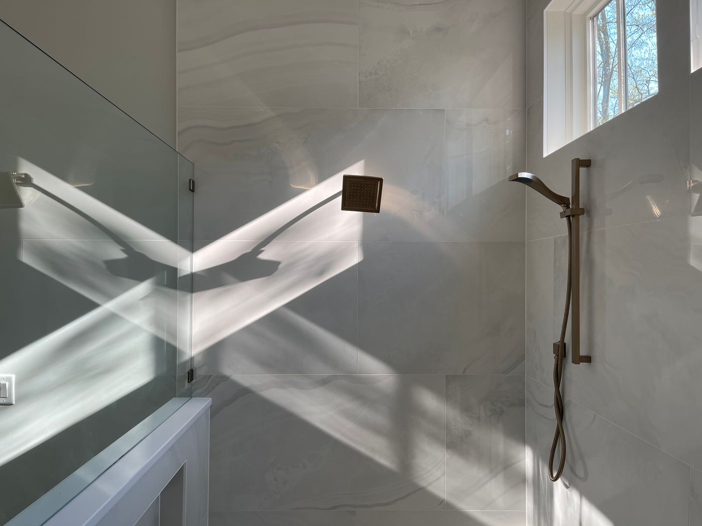 Modern bathroom with wall-hung WC